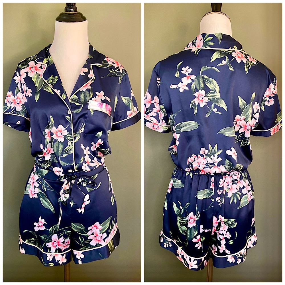 NWT Victoria’s Secret Silky Floral Romper (Small)